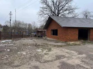 Объект незавершенного строительства пл. 2 060,30 кв.м., кадастровый номер 40:26:000001:1204; 
Здание пл. 90,00 кадастровый номер 40:26:000001:1353; 
Право долгосрочной аренды на земельный участок пл. 959,00 кв.м., кадастровый номер 40:26:000001:99; 
Ограждение; 
Циклон ЦН 15*700*4УП, Зав. №3905…