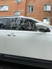 Продается автомобиль с неисправной электростеклоподъемкой. Стекла не повреждены, опущены из-за неисправности электрики.