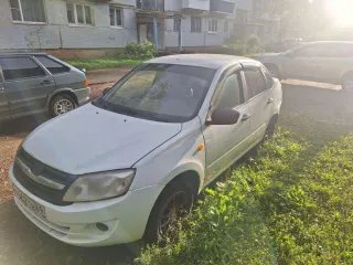 LADA Granta 2017, модель 219010 GRANTA, VIN: XTA219010H0487055. В залоге у ПАО "Совкомбанк". В удовлетворительном состоянии, на ходу.