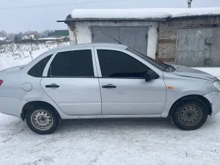 Lada Granta, 2013 года, 87 лс, 125 000 км, цвет серебристый, VIN: XTA219010D0127500.