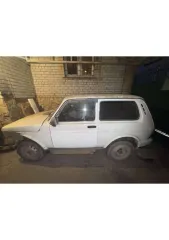 ВАЗ 2121 4x4 2015 года, 83 л.с., полный привод. Легковой автомобиль, марка LADA, модель LADA 212140 (4x4). Год изготовления 2015, цвет белый. VIN: XTA212140G2238742, госномер A347PA164. Двигатель бензиновый, модель 21214, объем 1690 см³, мощность 82,9 л.с. Экологический класс 4. Пробег…