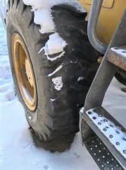 Погрузчик XCMG LW300FN, зав. № XUG0300FCHCB01437, год выпуска 2017, цвет желтый, гос. номер 38 АА 0864. Требуется ремонт головок блока цилиндра.