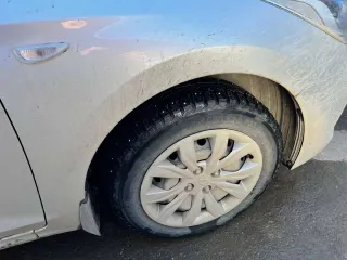 Hyundai Solaris 2019, легковой автомобиль, марка: Hyundai, модель: Solaris, год изготовления: 2019, цвет: серебристый, VIN: Z94K241CBLR170158, г/н: В358ТВ716, мощность двигателя, л. с. (кВт): 123, рабочий объем двигателя, куб. см: 1591. Имущество находится в залоге у АО "Экспобанк" (ИНН 7708397772…