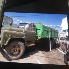 Грузовой автомобиль ГАЗ 535 1980 года, государственный номер А 480 НВ 58. Со слов на ходу. Ключи и документы отсутствуют. Сведения о комплектности и работоспособности отсутствуют. Транспортное средство продается в имеющемся состоянии, при выявлении видимых или скрытых дефектов покупатель…