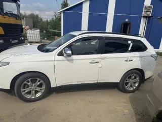 Mitsubishi Outlander автомобиль марки "Mitsubishi Outlander" г.р.з В338РМ89. ТС обременено ЗАЛОГОМ, который остается на имуществе, согласно ГК РФ (покупатель оплачивает залог самостоятельно). ТС имеет ограничения ФССП на регистрационные действия (ключи и документы отсутствуют, техническое состояние…