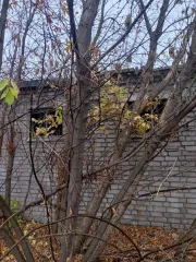 нежилое здание с земельным участком нежилое здание общей площадью 83,6 кв.м. с кадастровым номером 64:47:050815:109  и  земельным участком общей площадью 216 кв.м. с кадастровым номером 64:47:050815:112, 
Кадастровый номер земельного участка: 64:47:050815:112 
Площадь земельного участка: 216 
Вид…