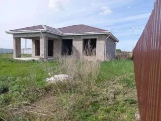 Дом 92,8 кв.м, Самарская область, Ставропольский район Дом, площадью: 92,8 кв.м., с кадастровым номером: 63:32:1702007:6955, земельный участок, площадью: 600 кв.м., с кадастровым номером: 63:32:1702007:2392. Адрес: Российская Федерация, Самарская область, муниципальный район Ставропольский…