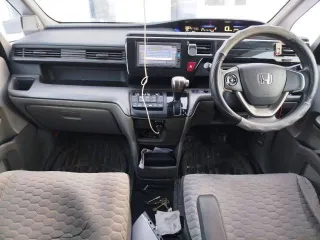 Honda Stepwgn, 2017 года, 150 лс, 209416 км. Автомобиль HONDA STEPWGN, на ходу, технически исправен, двигатель и вариатор работают штатно. Основные характеристики: Год выпуска: 2017. VIN номер: RP2-1102375. Двигатель: Бензиновый, 150 л.с. (110 кВт). Коробка передач: Вариатор (CVT). Пробег: 209 416…