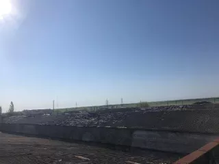 Нежилое здание склад №2, общая площадь 1582,2 кв.м. Республика Крым, Первомайский район, с. Гришино, ул. Степная, д. 17А. Одноэтажное здание, стены из природного камня. Капитальный ремонт не производился, техническое состояние удовлетворительное. Имеются внешние и внутренние повреждения, признаки…