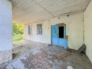 Помещение 73,8 м², нежилое, Липецкая область, Становлянский м.о., с. Кличено, ул. Центральная, д.20, пом.2. Назначение: нежилое, этаж №1, кадастровый номер: 48:14:1900103:146. Ограничения (обременения): не зарегистрировано.