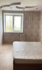 Трехкомнатная квартира 71.6 кв.м, Башкортостан, г. Мелеуз, ул. Смоленская, д. 33, кв. 179. Кадастровый номер: 02:68:010615:753. Имущество в залоге у ПАО Сбербанк. Имеется задолженность по коммунальным платежам, включая взносы за капитальный ремонт. Квартира реализуется без мебели и техники, в ней…