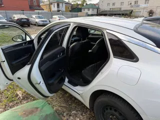 KIA K5, год выпуска 2021. Кузов № XWEG2414BM0001750, VIN: XWEG2414BM0001750. Находится в залоге.