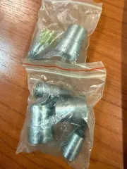 Годные остатки клепальных аппаратов и принадлежностей для них. Имущество не пригодно для использования по прямому назначению. Имущество может быть признано безопасным в случае реализации в качестве годных остатков. Видимые дефекты: коррозия, повреждение резьбовых элементов, вмятины. Дополнительная…