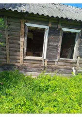 Земельный участок площадью 1001 кв.м и здание 36 кв.м в Ленинградской области. Участок, категория земель: земли населенных пунктов, расположен по адресу: Ленинградская область, Лужский район, поселок Осьмино, улица Гурьева, дом 78а, кадастр: 47:29:0907002:87. Здание жилое, одноэтажное, расположено…