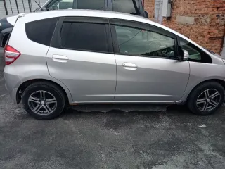 Honda Fit 2010 Легковой автомобиль марка: HONDA, модель: FIT, год выпуска: 2010 г., Кузов №: GE61394567. В залоге у ПАО «Совкомбанк». Ознакомиться с документами, порядком, сроками и условиями продажи имущества должника, характеристиками имущества можно на электронной площадке, определенной в…