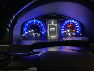 Toyota Camry 2016, автомобиль легковой, VIN: XW7BF4FK30S148552, № кузова: XW7BF4FK30S148552, № двигателя: H814839. Мощность двигателя: 181 л.с., рабочий объем: 2494 куб.см, регистрационный знак: У700МН 174. Местонахождение: Челябинская область, г. Южноуральск, ул. Победы 6Б. Предмет залога ПАО…