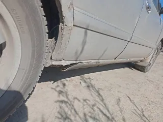Nissan Cefiro 1997 года, 155 лс, 258148 км, АКПП. Транспортное средство, 1997 года выпуска, цвет белый (светло-серый). Заводится, на ходу. После аварии. Перед надо переваривать, и усиливать. Ест масло. Все пороги и арки переваривать, дно тоже гнилое, стойки, стаканы под замену. Коробка передач…