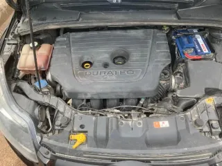 Ford Focus 2013 года выпуска. Пробег 268 км. Объем двигателя 1999 см³, мощность 149.6 л.с. Коробка передач робот. Государственный регистрационный знак M 161 MB 702. VIN номер X9FKXXEEBKDU87899. Экологический класс пятый.