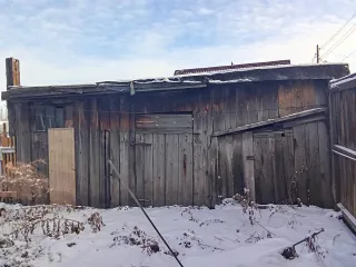 1/2 доли в жилом доме, 74,6 кв.м, г. Черемхово, Иркутская область. 1/2 доля в праве на жилой дом, площадь: 74,6 кв.м, кадастровый номер: 38:33:010206:183, адрес (местонахождение): Российская Федерация, Иркутская область, городской округ город Черемхово, город Черемхово, улица Шелехова, дом 30.