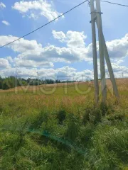 Земельный участок площадью 1025 кв.м с кадастровым номером 40:13:050115:328. Вид права — собственность. Адрес: Калужская область, Малоярославецкий район, село Госсортоучасток. Основание государственной регистрации: договор купли-продажи от 11.09.2024 г.