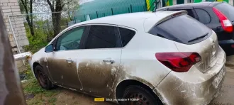 Opel Astra, 2012 года, регистрационный номер А326РО37, VIN: XUFPE6ED2D3001032, является предметом залога, залоговый кредитор ООО КБ «Аксонбанк» (правопреемник – ООО «Легат»).