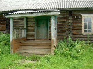 Здание 105.1 м², Вологодская область, Белозерский район, поселок Лаврово, улица Великосельская, дом 5. Год ввода в эксплуатацию: 2005. Общая площадь: 105.1 м². Материалы наружных стен здания: рубленые. Кадастровые номера: 35:03:0302015:302, 35:03:0302015:622. Назначение здания: нежилое. Количество…