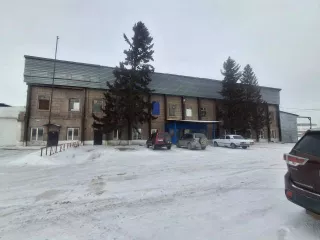 1/4 доли земельного участка, КН 24:39:0101002:251, Красноярский край, Ужурский р-н, г. Ужур, ул. Победа Социализма, 115, стр. 1. Площадь 1595 +/- 14 кв.м. 1/4 доли нежилого здания, КН 24:39:0101002:562, адрес: Красноярский край, Ужурский р-н, г. Ужур, ул. Победа Социализма, 115, стр. 1. Площадь…