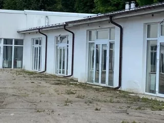 Нежилое помещение с кадастровым номером 39:11:010008:286, общей площадью 76,6 кв.м. Нежилое помещение с кадастровым номером 39:11:010008:286, общей площадью 76,6 кв.м. Расположенное по адресу: Калининградская обл., Правдинский район, г. Правдинск, ул. Школьная, зд. 8Д, пом. 3. 
Кадастровый номер…