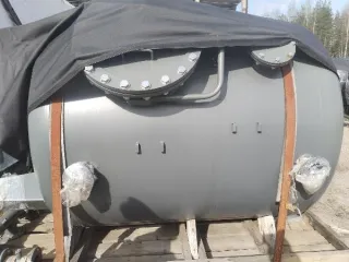 Промежуточная емкость PE-8, заводской номер 2403, 2024 года выпуска, местонахождение: Ярославская обл., г. Ярославль, пр-кт Машиностроителей, д. 83л. Обременение - залог, залогодержатель - МИФНС №10 по Ярославской области. Состояние объекта (новое, б\у): б/у. Вид оборудования: Промежуточная емкость…