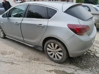 Opel Astra 2010 Транспортное средство марки Опель Астра, тип – легковой комби (хэтчбек), год выпуска 2010, идентификационный номер (VIN) W0LPE6DJ2BG047173, регистрационный знак Р180ТХ126, номер кузова (прицепа) W0LPE6DJ2BG047173, цвет серебристый, двигатель № 20PY4012, мощность двигателя 180 л.с…