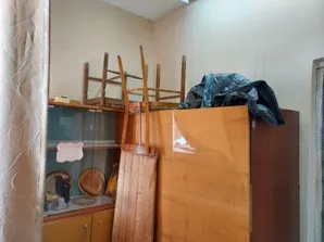 Помещение, кадастровый номер 43:40:000392:403, адрес: Кировская область, город Киров, улица Карла Маркса, дом 147А, квартира 10, помещение номер 2 на поэтажном плане, площадь 12,9 квадратных метров.