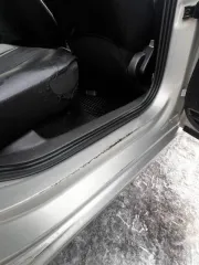 Volkswagen Polo 2011, 105 лс, 165000 км, АКПП, XW8ZZZ61ZBG014491. Пробег 165 тыс. Со слов собственника: сколы по кузову. Подвеска требует замены. Временами (не постоянно) ДВС работает нестабильно (троит). Самопроизвольно выключается и включается дисплей. Проблемы с проводкой. Подогрев водительского…