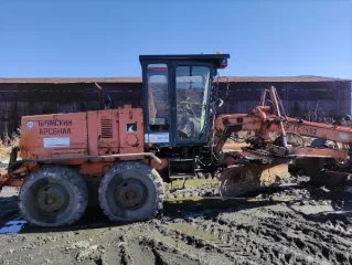 Автогрейдер ГС-14.02, 2010, заводской № машины (рамы) 100230 (325), № двигателя А0403735, цвет – оранжево-черный. Данное имущество находится в нерабочем состоянии, требуется капитальный ремонт. Год выпуска: 2010.
