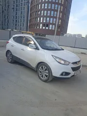 Hyundai ix35 2012 года выпуска. VIN: TMAJU81BDDJ383918.