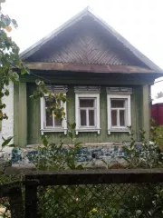 ¼ доля в праве на земельный участок общей площадью 900 кв.м., расположенный по адресу: Ульяновская область, р н Вешкаймский, р.п. Вешкайма, ул. Репинского, д. 18 кадастровый номер: 73:03:050205:61 и ¼ доля в праве на дом, общей площадью 40.4 кв.м.,  расположенный на данном земельном участке по тому…