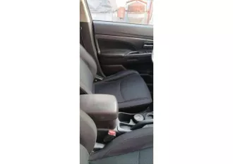 Легковой автомобиль, марка: MITSUBISHI ASX 1.6, год изготовления: 2014, VIN: JMBXNGA1WFE706109. Блокирует МКП, треснуло лобовое стекло, бампер справа нужно красить.