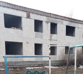 Годные остатки строительных материалов от разбора нежилого здания общей площадью 990,0 кв. м., расположенного по адресу: Свердловская область, Камышловский район, поселок Октябрьский, ул. Северная, д. 2 (без вывоза строительного мусора)