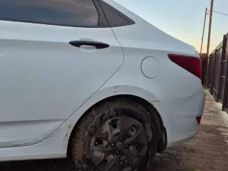 Автомобиль Hyundai Solaris 2014 года выпуска, VIN Z94CT41DBFR327506. В залоге у Совкомбанка.