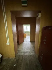 Объект аренды площадью 178,7 кв. м, номера на поэтажном плане: этаж 2, пом. 1, ком. 16, 17, 18, 19, 20, 21, 23, 24, 25, 26, 27, адрес: Московская область, район Шаховской, гп Шаховская, рп Шаховская, ул. 1-я Советская, д. 14 Назначение здания: Нежилое Общая площадь: 178,7 кв. м Общие сведения об…