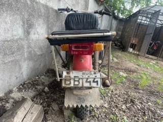 Мотоцикл Минск, н/у г.в., г/н отсутствует, VIN н/у, номер двигателя 488192-83, номер рамы Я-2455 (Реализация по прямому назначению). Цвет красный,  незначительные. но многочисленные, вмятины на бензобаке, боковых крышках, переднем крыле, заднем крыле и выхлопной трубе, отслойки, царапины и…