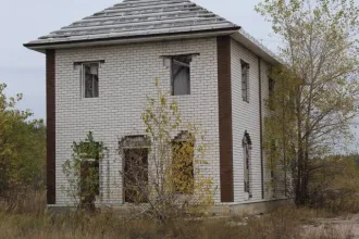 Здания площадью 178, 87.9, 340.6, 150.2, 150.1 кв.м. и земельный участок 10000 кв.м. в Липецкой области, Хлевенский район, село Введенка, улица Запрудная. Земельный участок кадастровый номер 48:17:0800505:102, категория земель: земли населенных пунктов, разрешенное использование: для размещения…