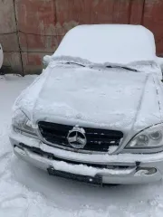Mercedes-Benz M-Класс, 2003 года, 232 лс, 200000 км, полный привод, АКПП, VIN: 4JGAB57E44A461422, цвет: серый.