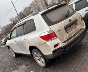 Toyota Highlander 2013 года выпуска, VIN JTEES42A502220795.