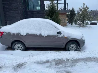 LADA 219060, VIN: ХТА219060F0325979, легковой, категория B, 2015 год, двигатель: 11183, номер 6310218, кузов: ХТА219060F0325979, золотисто-коричневый цвет, мощность 81.6 л.с. (60.0 кВт), объем 1596 см³. Пробег установить невозможно. ПТС и СТС утеряны.