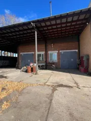 Здание 122,3 м², склад 262,8 м², гараж 595,2 м², участок 6496 м² в Амурской области. Гараж, площадь 595,2 м², кадастровый номер 28:02:000077:760. Котельная, площадь 122,3 м², кадастровый номер 28:02:000077:766 с оборудованием: насос К 80-50-200 эл.двиг. 15,0 кВт 1 (амортизация 100%), насос К…