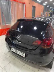 Opel Astra 2010 года, 180 лс, 214993 км, АКПП. Легковой автомобиль Opel Astra, 2010 г.в., 179,5 л.с., ГРН: М332ХХ790, VIN: W0LPE6DJ9BG020892