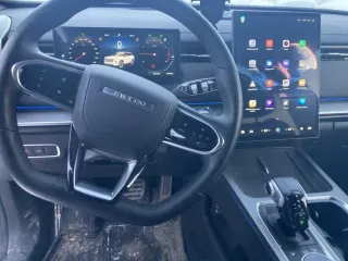 Jaecoo J7 2024 года, 186 лс, 27185 км, АКПП, легковой автомобиль марка JAECOO модель J7, VIN: LVVDB21B7RC078266, год выпуска 2024. Автомобиль на ходу. По всему кузову имеются вмятины после града. Местонахождение имущества - Республика Башкортостан, Иглинский район, д. Шакша 1 (стоянка залогового…