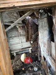 Земельный участок 475 кв.м с домом и зданием, Кармаскалинский район. Кадастровый номер участка: 02:31:190123:211. Жилой дом, кадастровый номер: 02:31:190123:294, площадь 30.7 кв.м. Нежилое здание, кадастровый номер: 02:31:190123:293, площадь 6 кв.м. Адрес: Республика Башкортостан, Кармаскалинский…