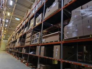 ТМЦ (движимое имущество в количестве 24 099 поз. (автомобильные запчасти)). Движимое имущество в количестве 131 поз. (транспортные средства).