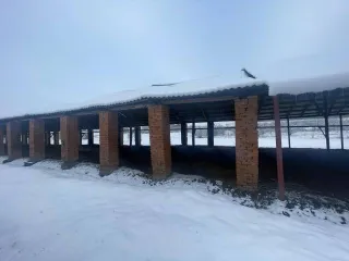 Формовочное отделение, кольцевая печь, сушильные сараи общей площадью 1653,8 кв.м. Здание, кадастровый номер 01:01:3601000:455 — формовочное отделение, общая площадь 273,6 кв.м., инвентарный номер 79:205:002:600003010:0500, литер Д, этажность 1, расположено по адресу: Россия, Республика Адыгея…